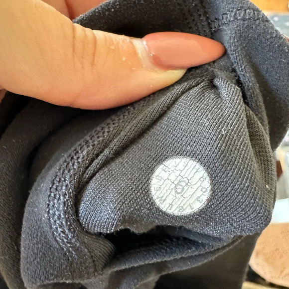 Lululemon Align Pant II *25"- Black- Size 6 - Picture 4 of 6